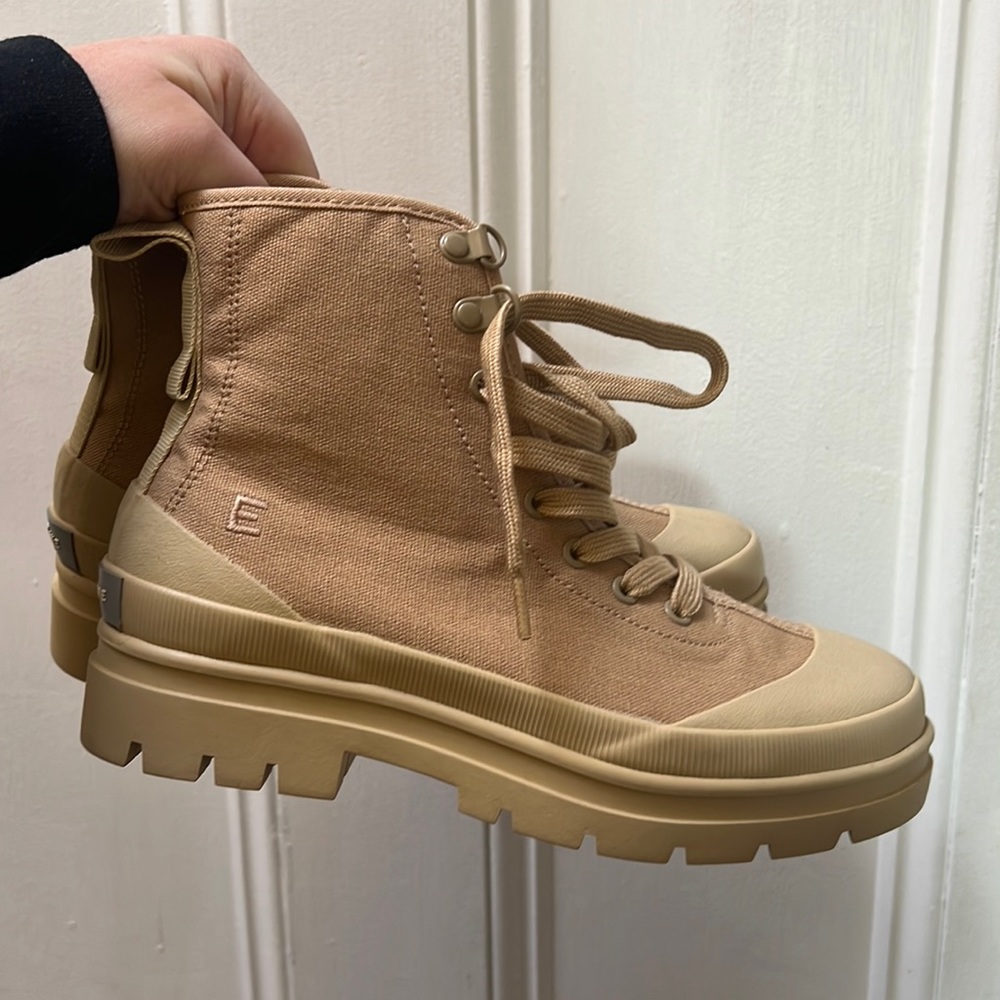 Everlane Lace Up boots